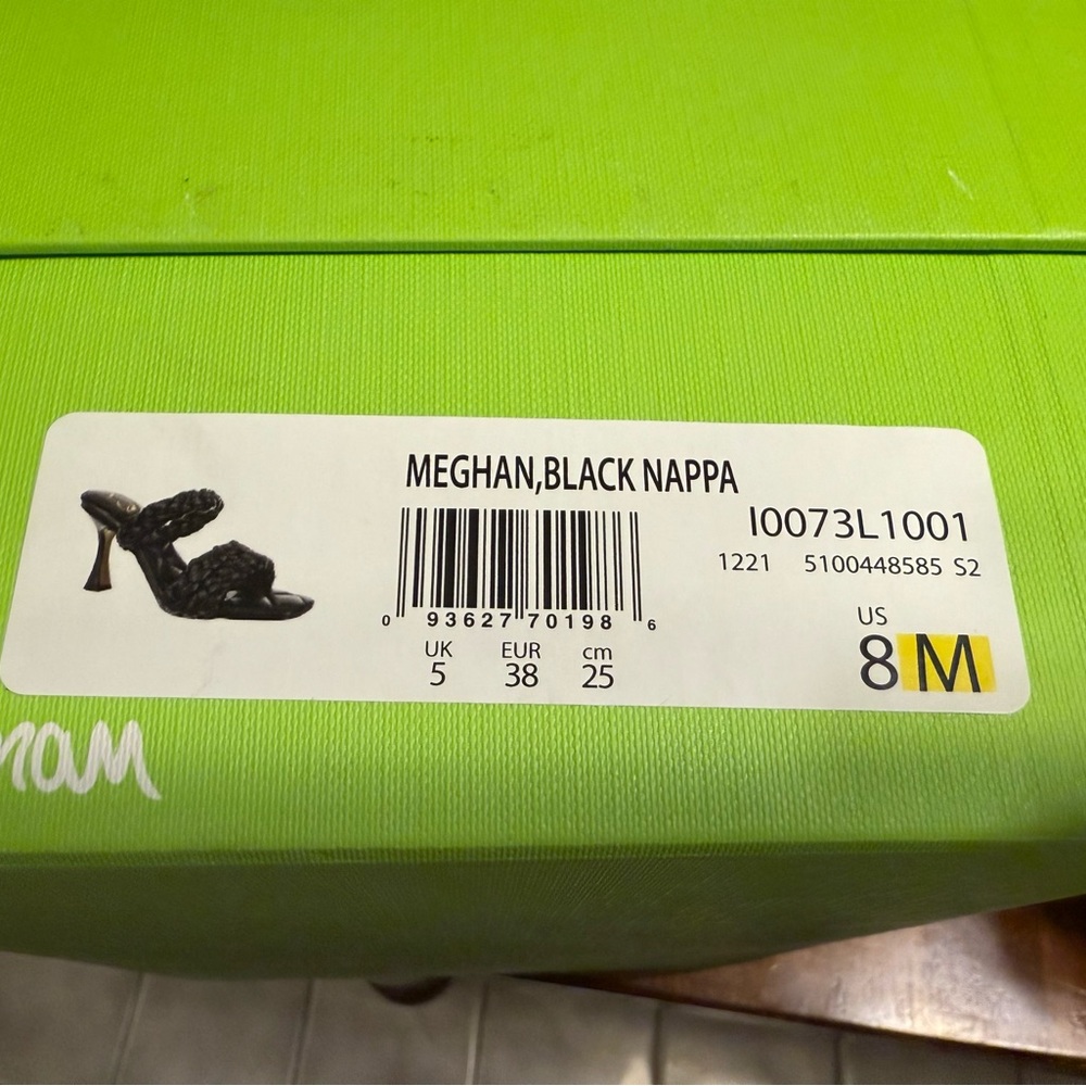 Brand New Sam Edelman Black Meghan Nappa Sandals size 8